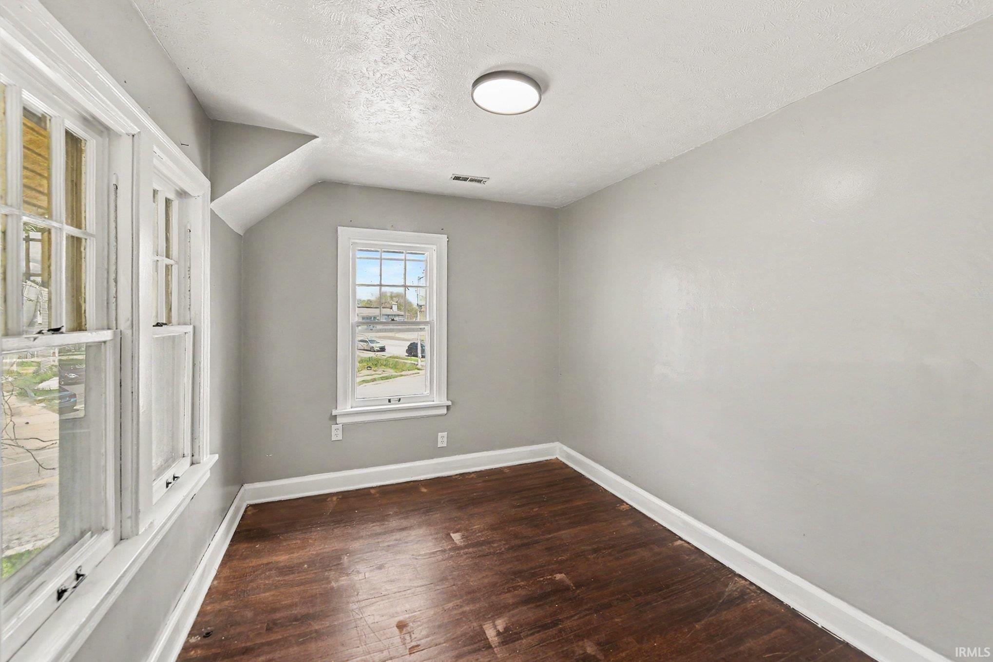 1237 Blaine Avenue South Bend IN 46616