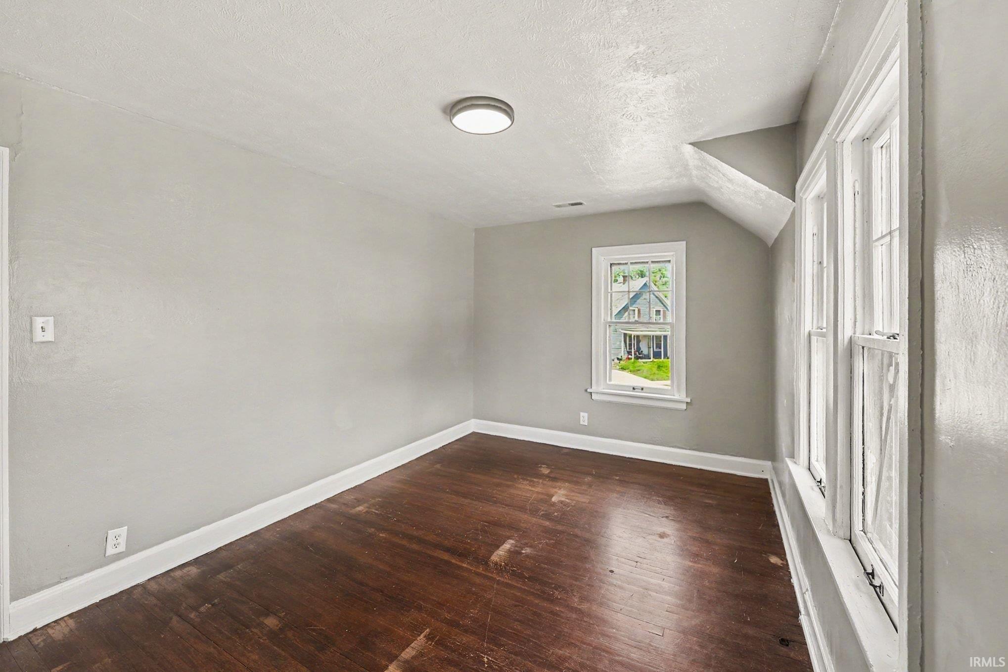 1237 Blaine Avenue South Bend IN 46616