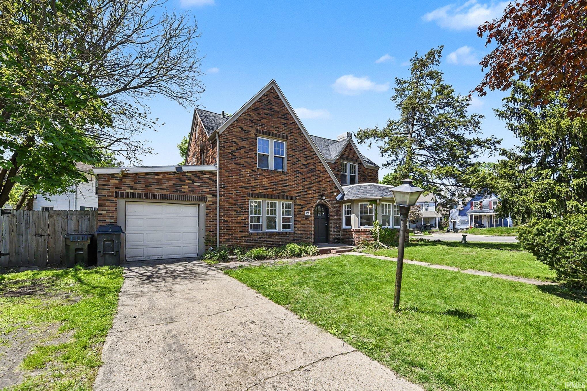 1237 Blaine Avenue South Bend IN 46616