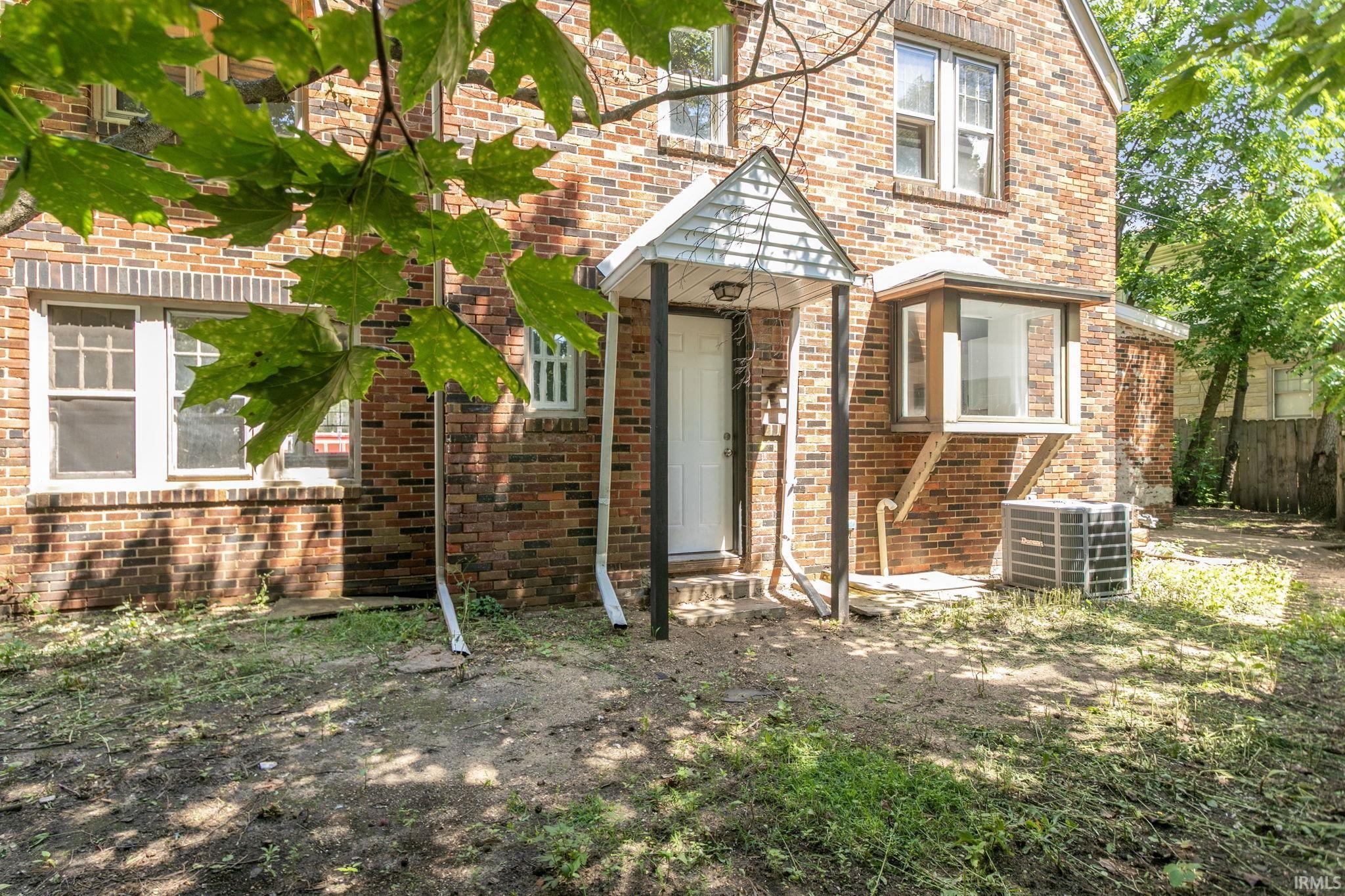 1237 Blaine Avenue South Bend IN 46616