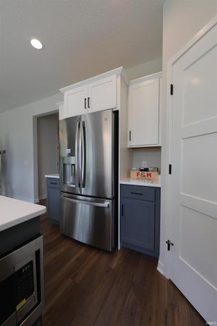 14201 Verona Lakes Passage Fort Wayne IN 46814