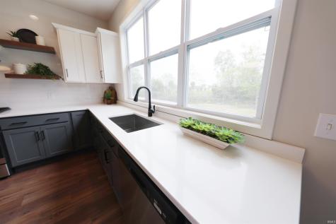 14201 Verona Lakes Passage Fort Wayne IN 46814