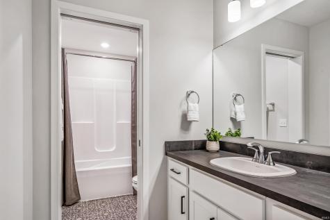 14201 Verona Lakes Passage Fort Wayne IN 46814