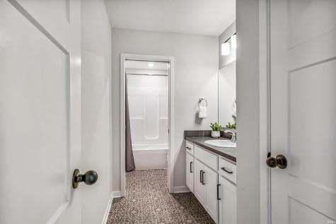 14201 Verona Lakes Passage Fort Wayne IN 46814
