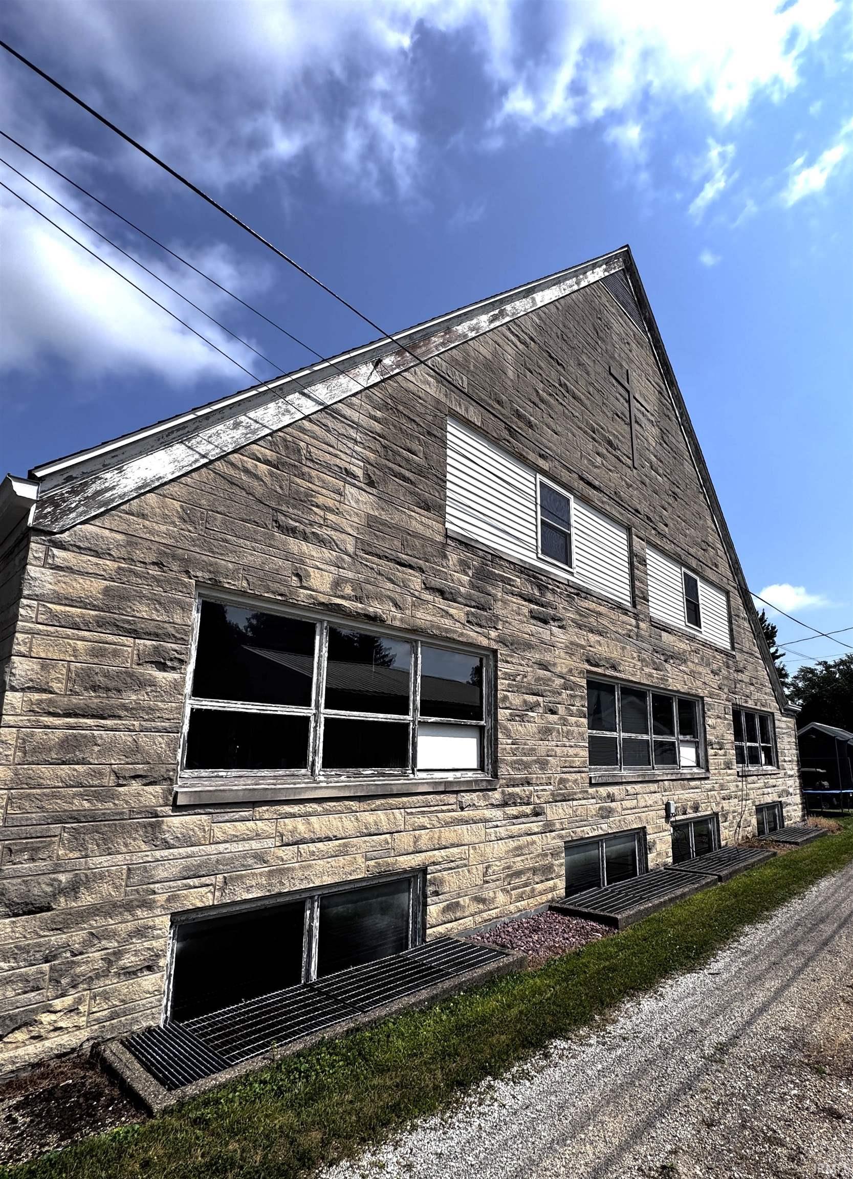 323 N Montgomery Street Bremen IN 46506