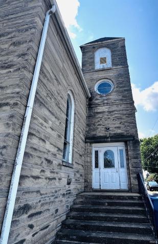 323 N Montgomery Street Bremen IN 46506
