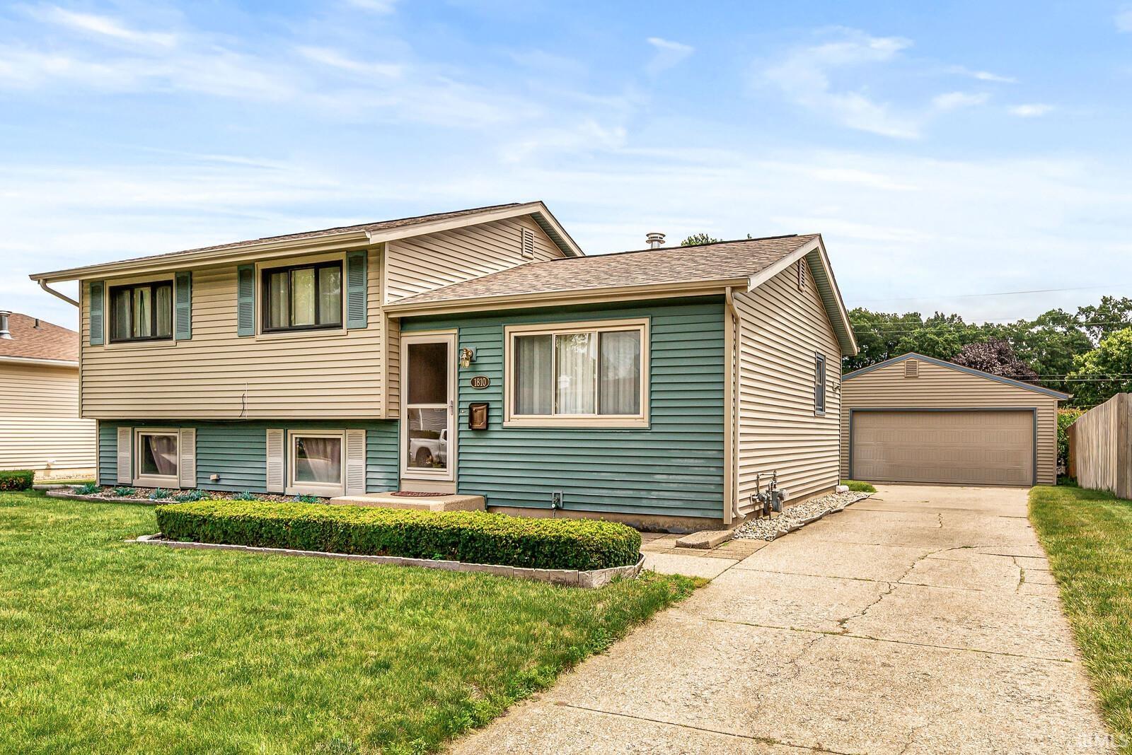 1810 Hass Drive South Bend IN 46635