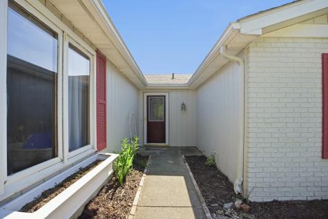 4528 E Shenandoah Circle Fort Wayne IN 46835