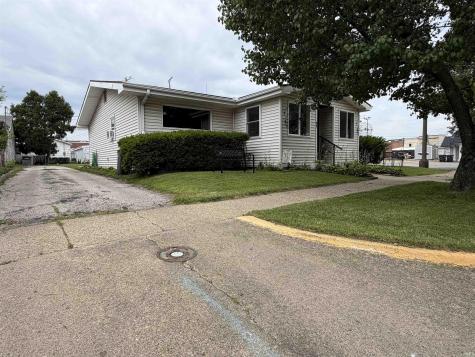 88 SE 1st Street Linton IN 47441