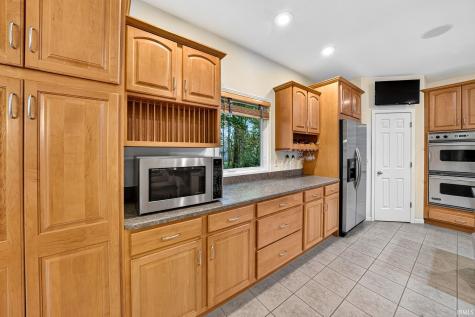 21055 Quiet Ridge Court South Bend IN 46614