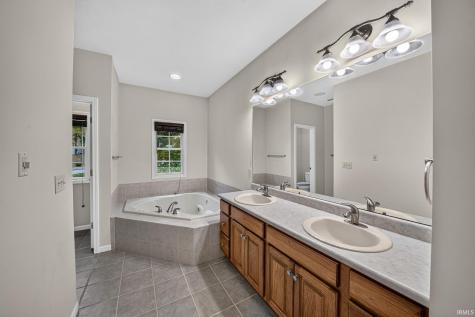 21055 Quiet Ridge Court South Bend IN 46614