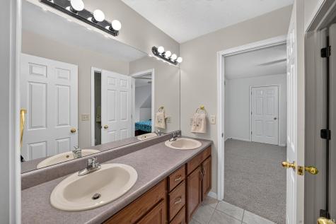 21055 Quiet Ridge Court South Bend IN 46614