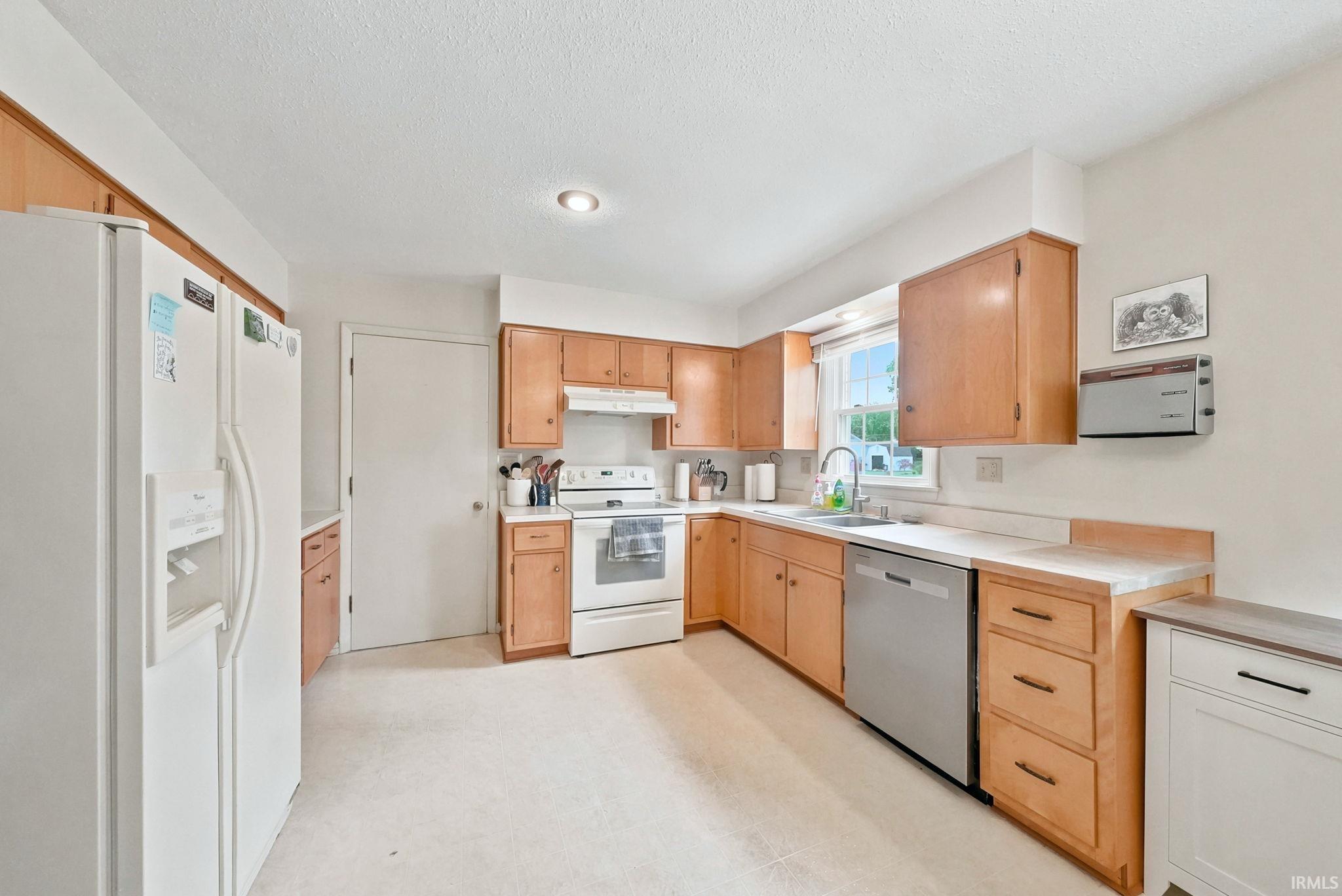 616 Pam Street Warsaw IN 46580