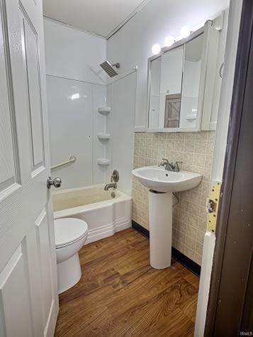 1612 W 9th Street Muncie IN 47302