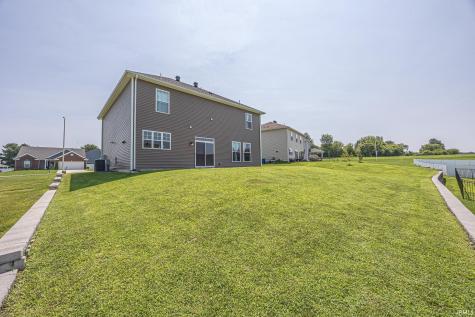 1406 N Hunters Crossing Pass Huntingburg IN 47542