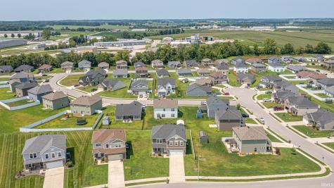 1406 N Hunters Crossing Pass Huntingburg IN 47542