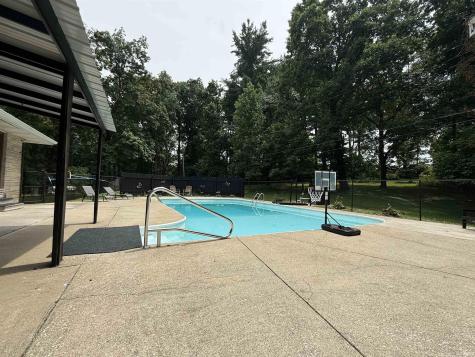 215 Chester Drive Ellettsville IN 47429