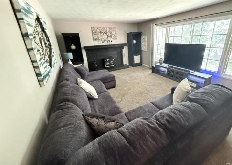 215 Chester Drive Ellettsville IN 47429
