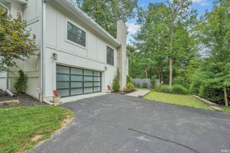 2104 E Woodstock Place Bloomington IN 47401
