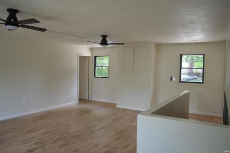 11683 N Black Point Road Syracuse IN 46567