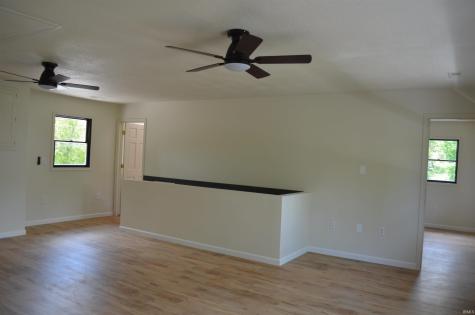 11683 N Black Point Road Syracuse IN 46567