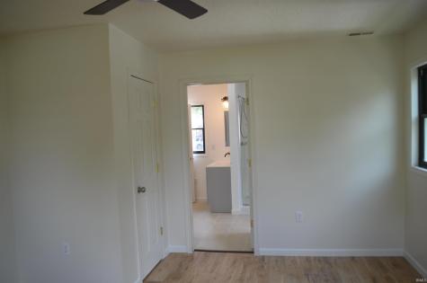 11683 N Black Point Road Syracuse IN 46567