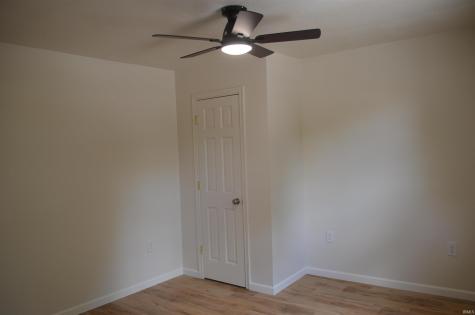 11683 N Black Point Road Syracuse IN 46567