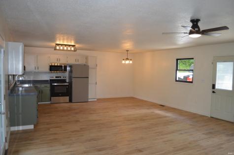 11683 N Black Point Road Syracuse IN 46567