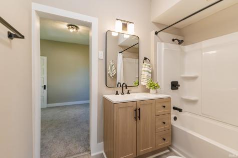 1707 W 8th Street Anderson IN 46016