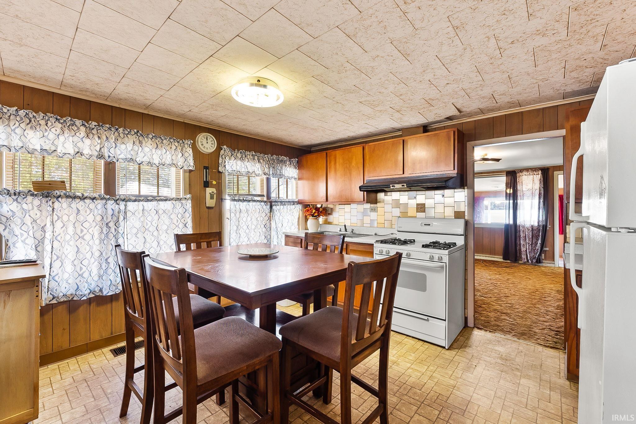 7993 N Tippecanoe Drive Walkerton IN 46574