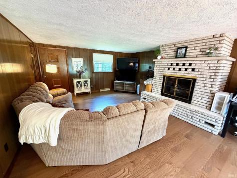 937 Vinegar Hill Road Bedford IN 47421