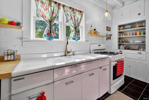 521 S Sale Street Ellettsville IN 47429