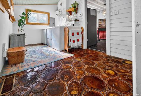 521 S Sale Street Ellettsville IN 47429