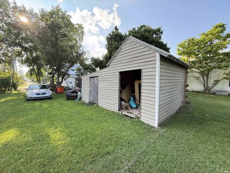 425 Dewey Street Monticello IN 47960