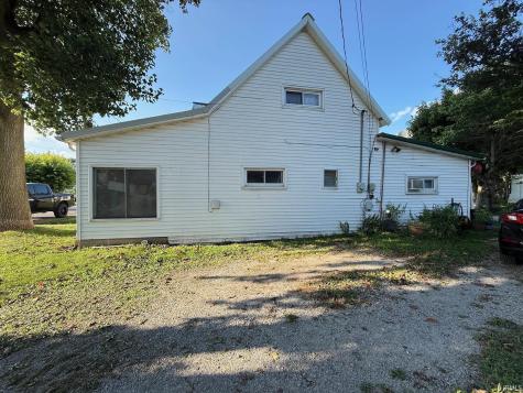 425 Dewey Street Monticello IN 47960