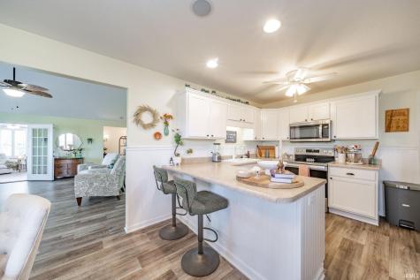 12 Clubview Drive Hartford City IN 47348