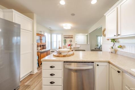 12 Clubview Drive Hartford City IN 47348