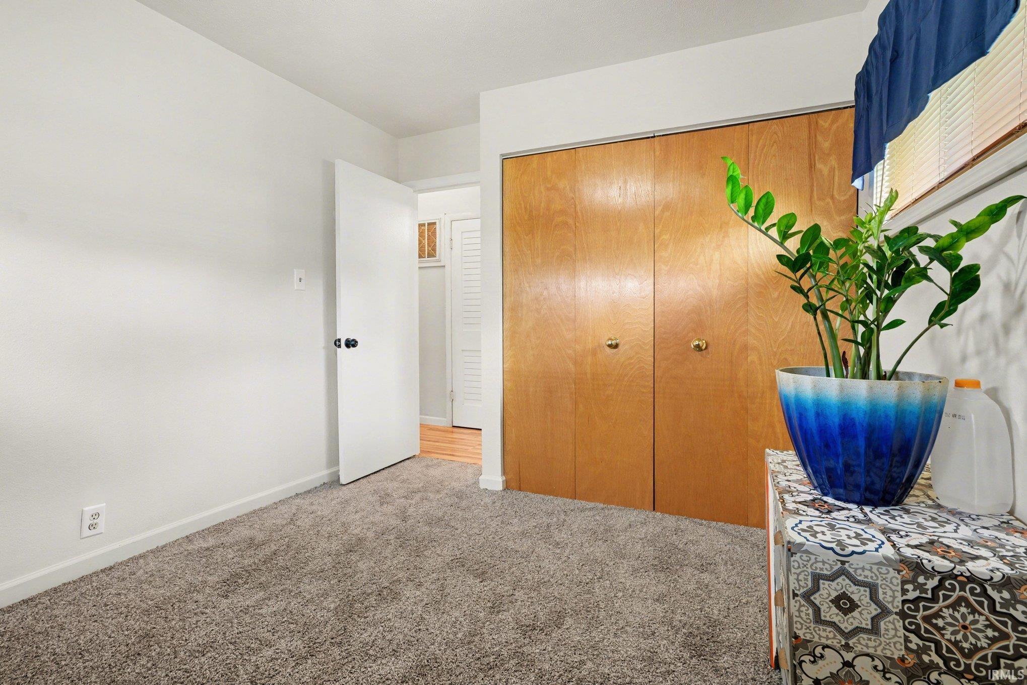 1207 Manchester Drive South Bend IN 46615