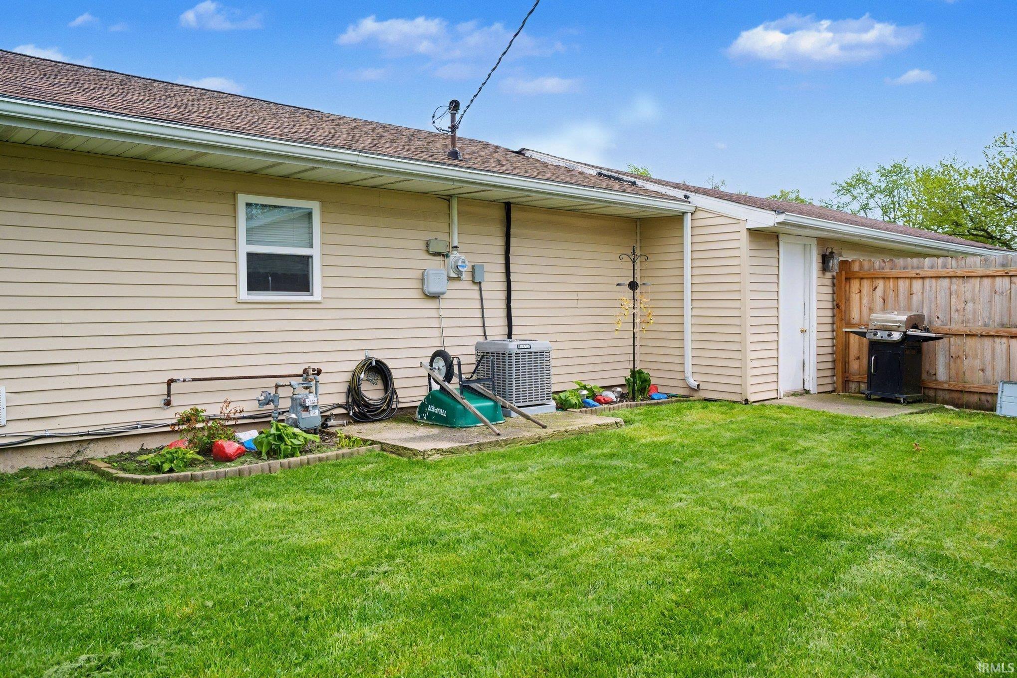 1207 Manchester Drive South Bend IN 46615
