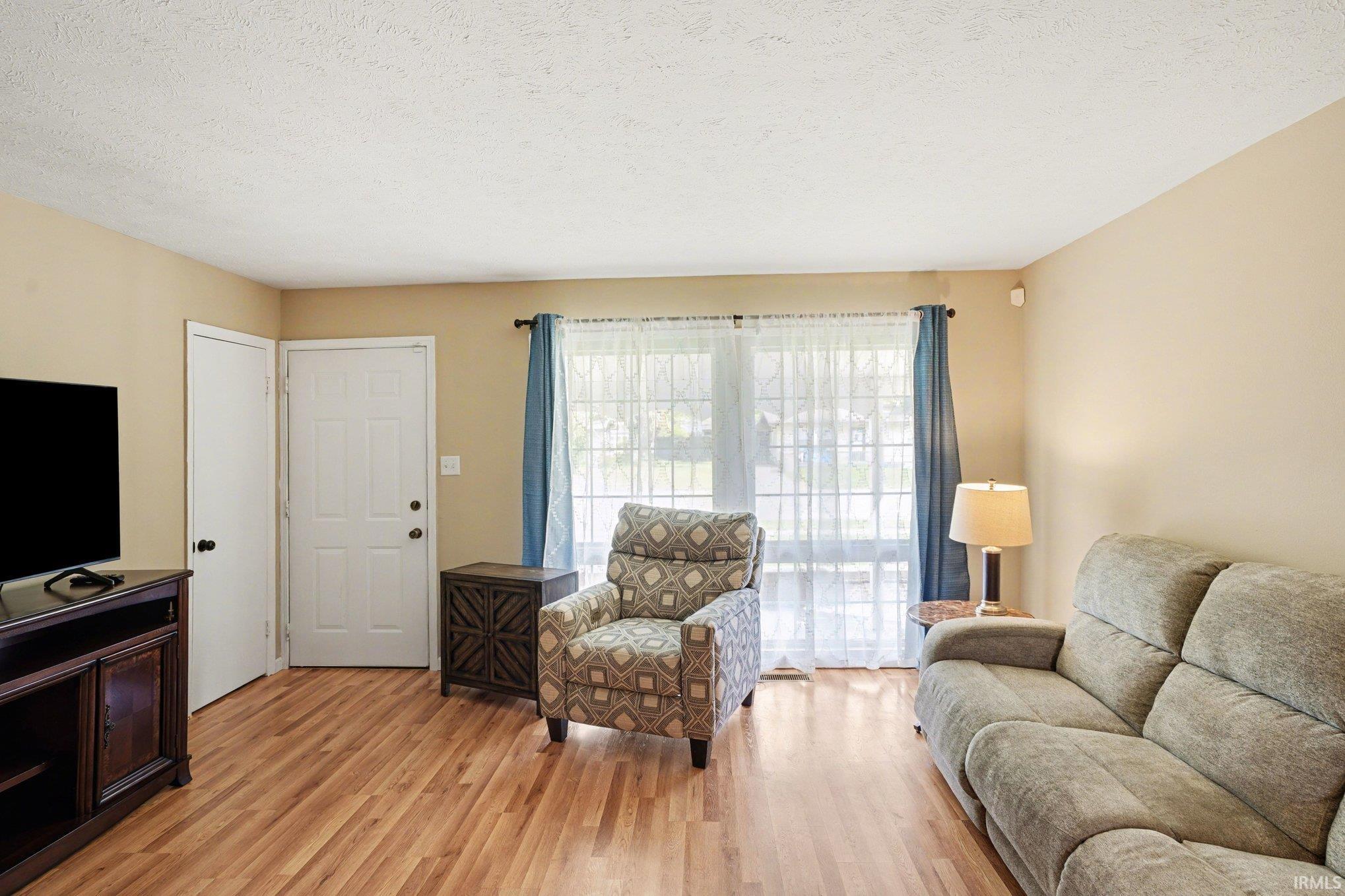 1207 Manchester Drive South Bend IN 46615