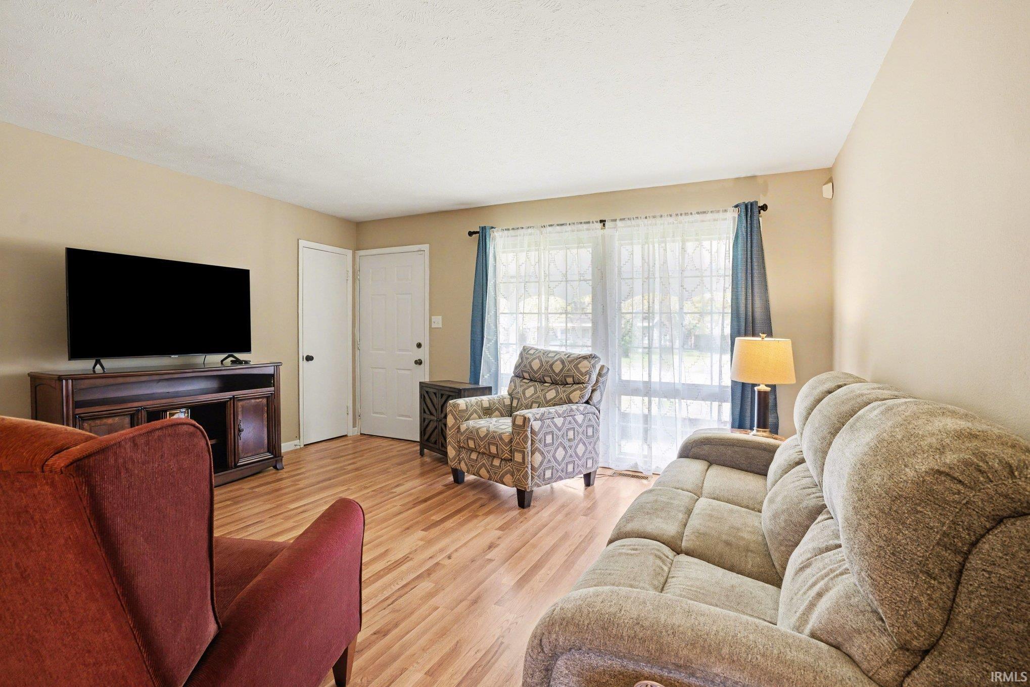 1207 Manchester Drive South Bend IN 46615