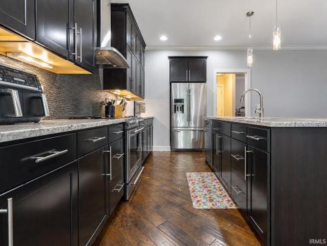 7737 Tavalon Drive Evansville IN 47715