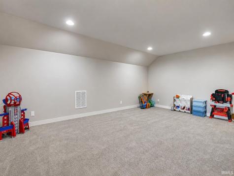 7737 Tavalon Drive Evansville IN 47715