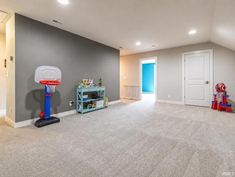 7737 Tavalon Drive Evansville IN 47715