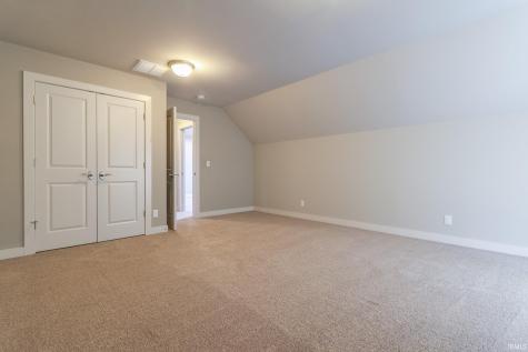 7737 Tavalon Drive Evansville IN 47715