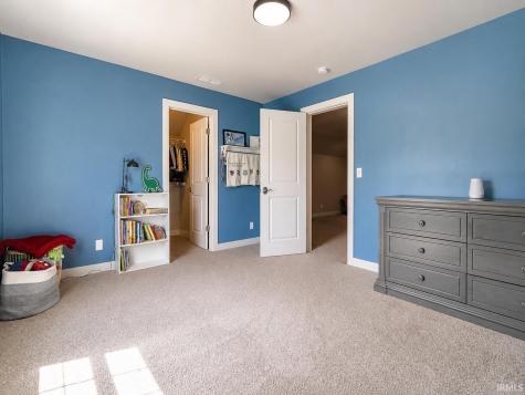 7737 Tavalon Drive Evansville IN 47715