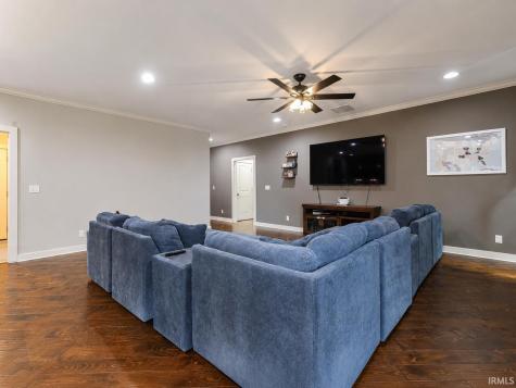 7737 Tavalon Drive Evansville IN 47715