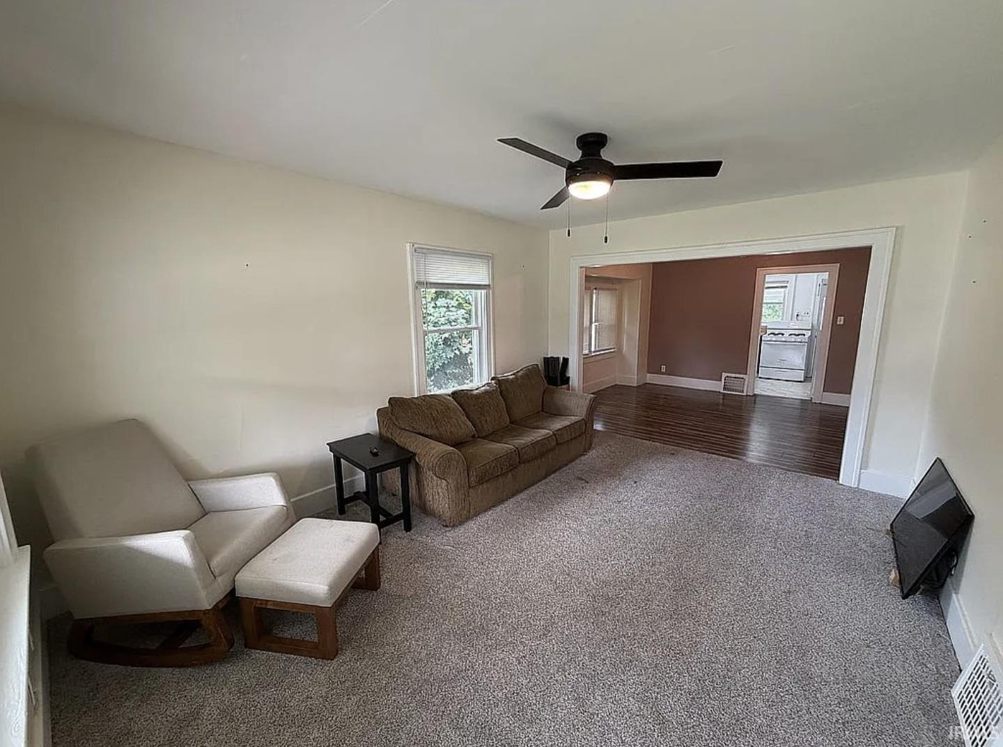 1320 E Beardsley Avenue Elkhart IN 46514
