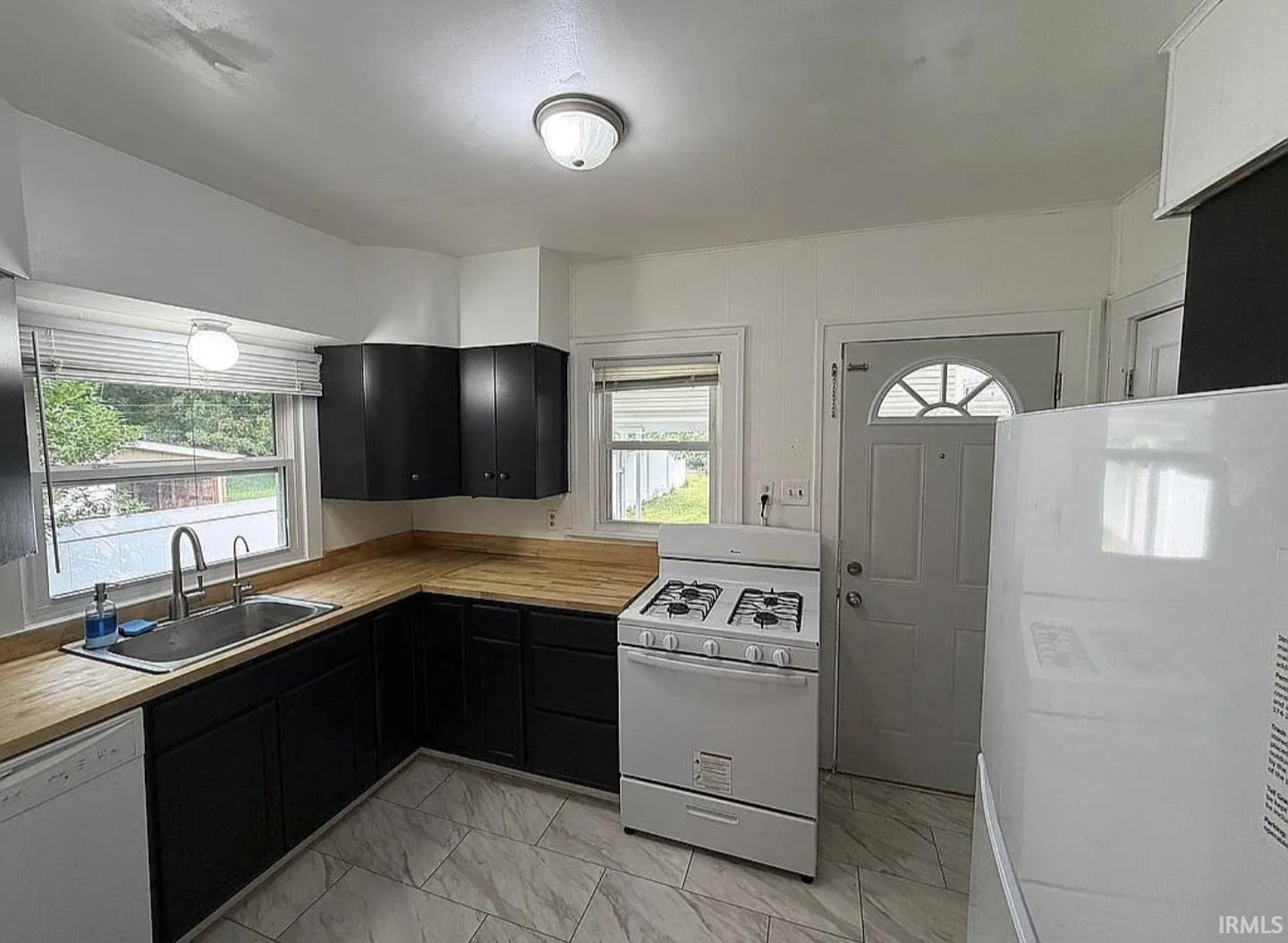 1320 E Beardsley Avenue Elkhart IN 46514
