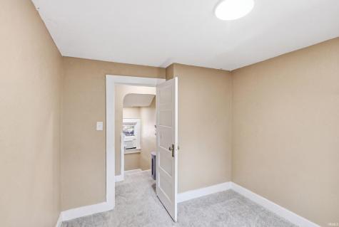 910 Nuttman Avenue Fort Wayne IN 46807